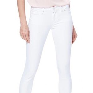 Paige Skyline Crop Raw Hem Skinny Jeans in Lives in Crisp White. Size 27.